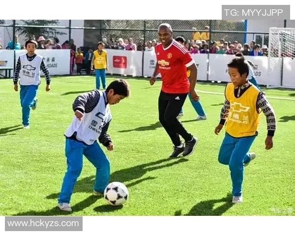 足球明星手机壳开箱体验分享让你感受球场魅力与时尚结合的完美之作